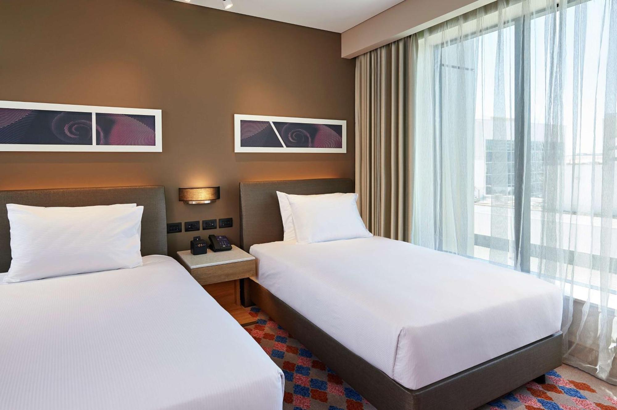 Twin Room,1552618270:JPEG