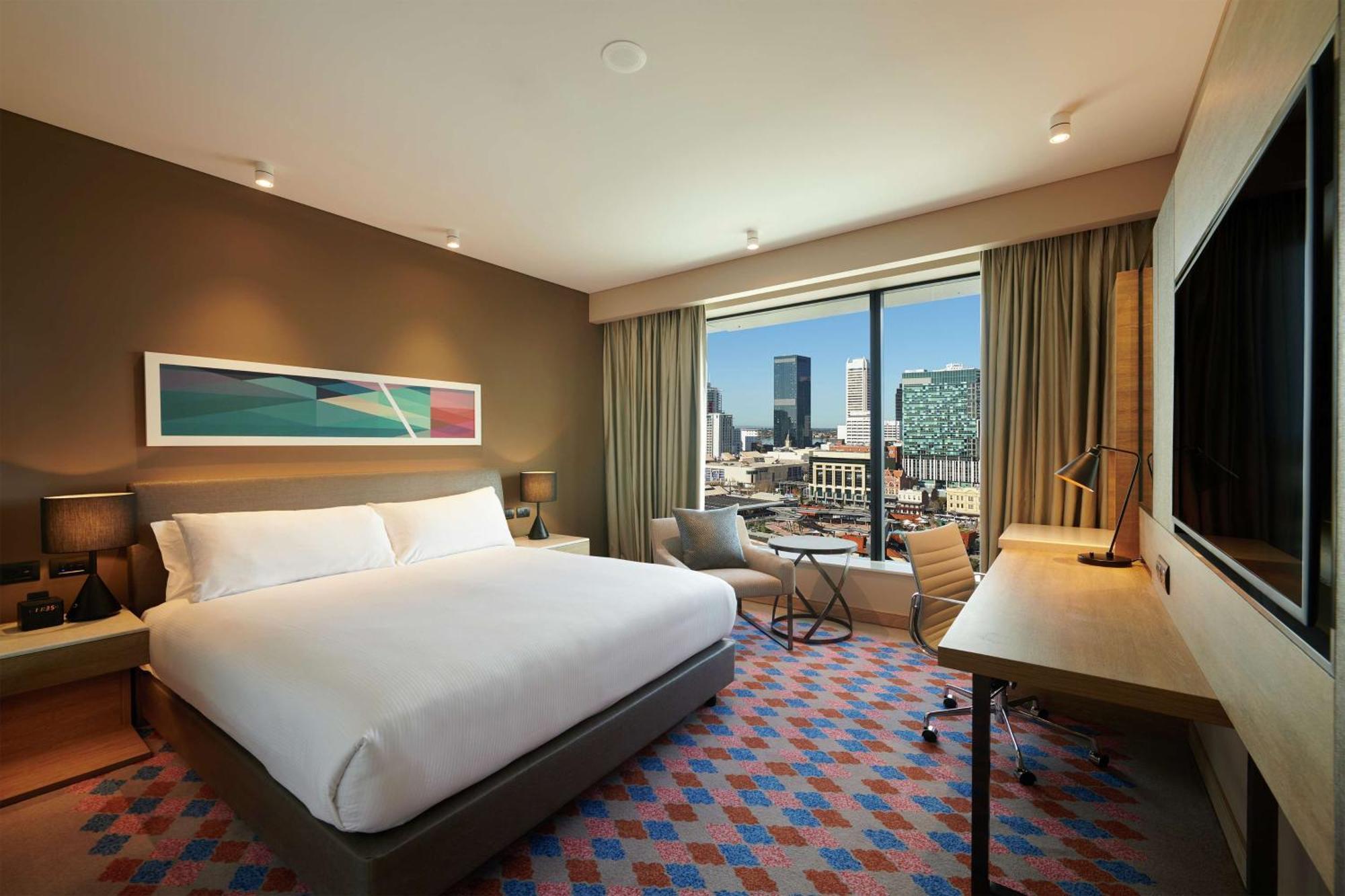 Deluxe King Room Panoramic View High Floor,1552618378:JPEG